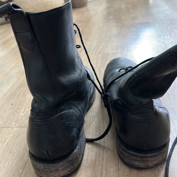 Frye boot - Picture 2 of 4